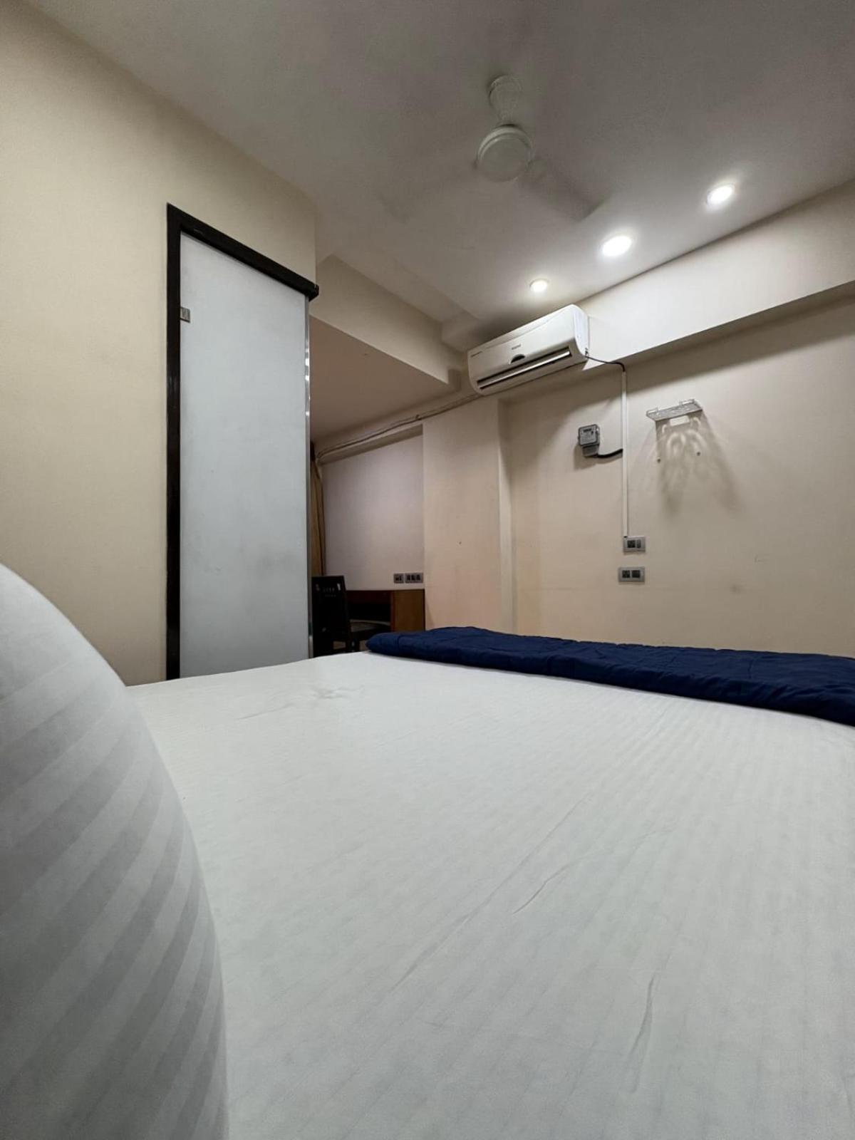 Cozy Rooms In Andheri Near Airport Mumbai Exterior photo